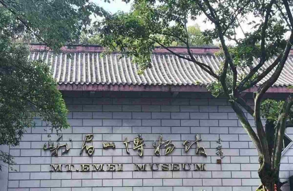 Epic Emei Mountain Adventures
